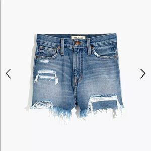 NWT, Madewell, The Momjean Short: Destructed Edition, Size 29